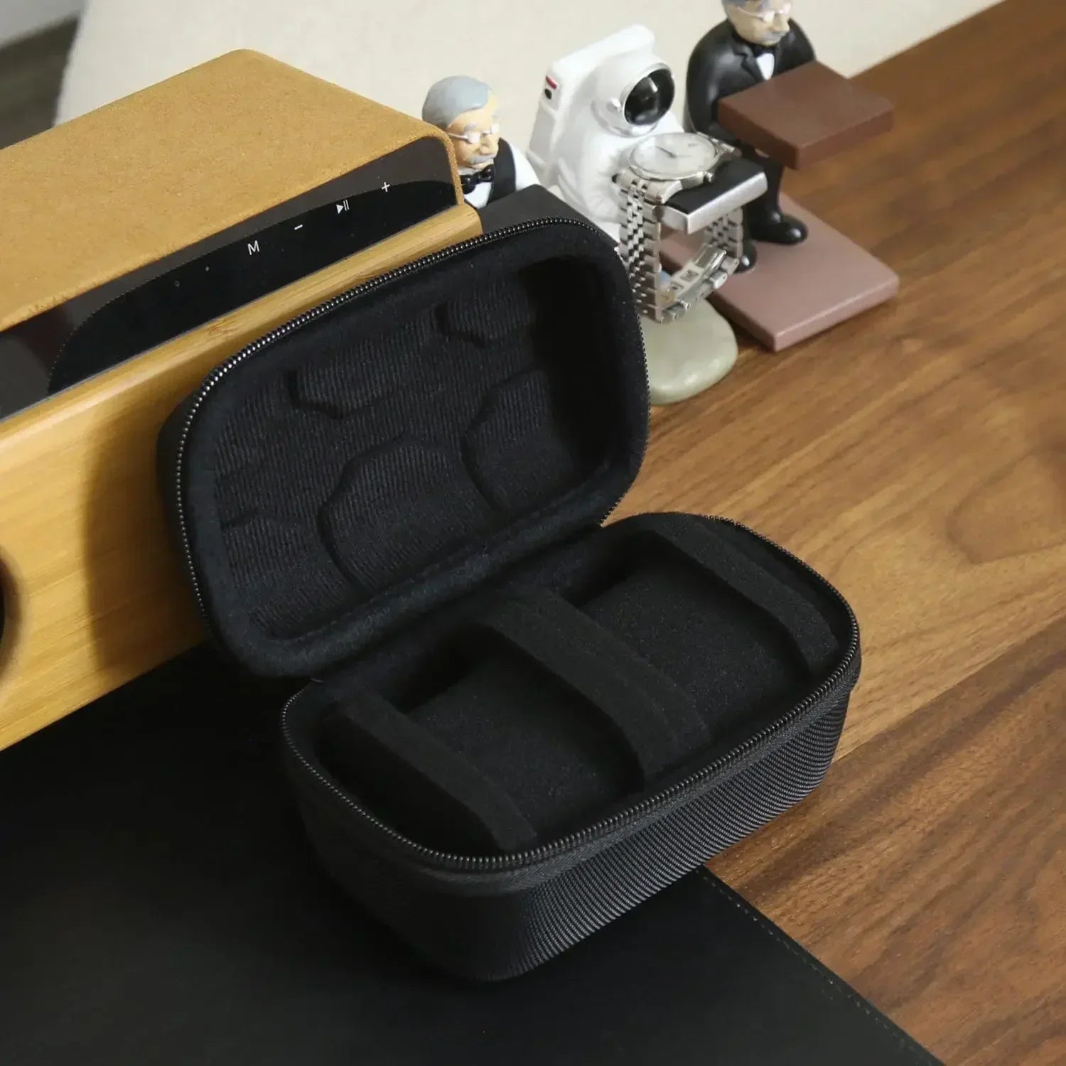 Watch Box Organizer for Men or Women，Watch Travel Case Portable Storage Watch Display Holder for Wristwatches and Smart Watches