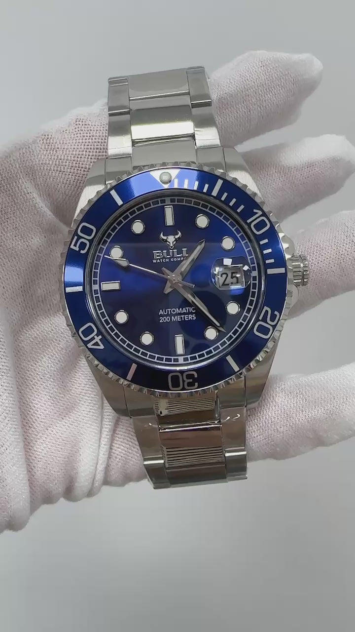 Belgian Blue Mechanical Diver